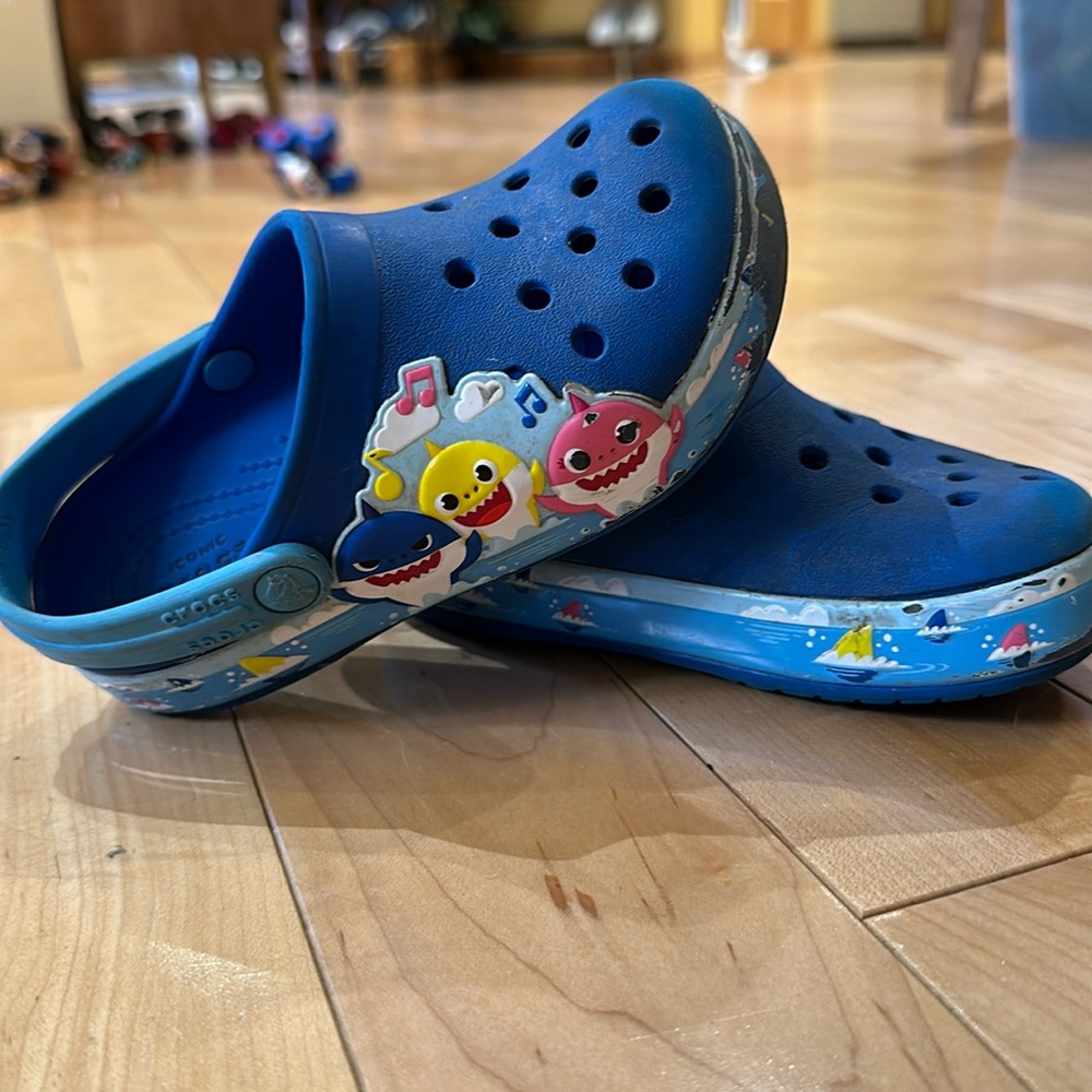 Baby Shark Crocs